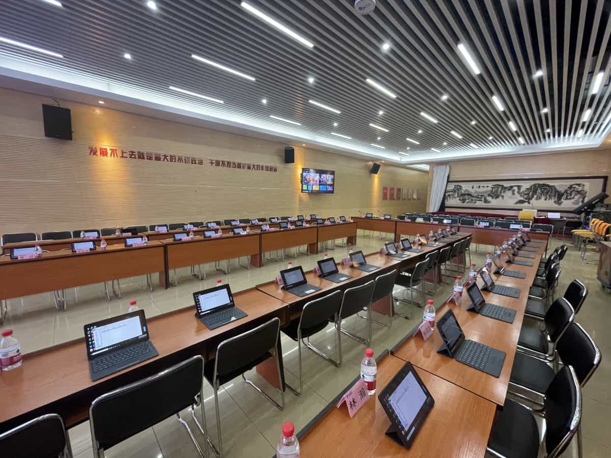 平板无纸化：为什么运维成本远低于升降屏？