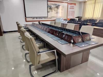 技师学院,职业教育,多媒体教学,技能培养